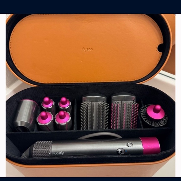 Dyson - Picture 4 of 5